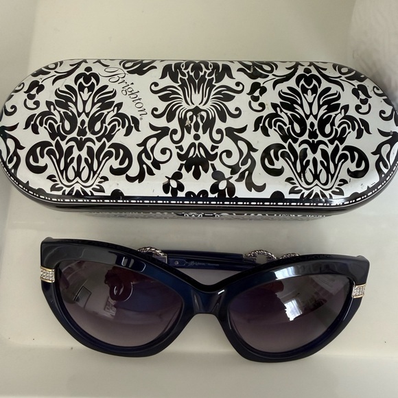 NWT- Brighton Meridian Adagio sunglasses. main image 4